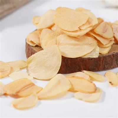 Irisan bawang putih yang lezat